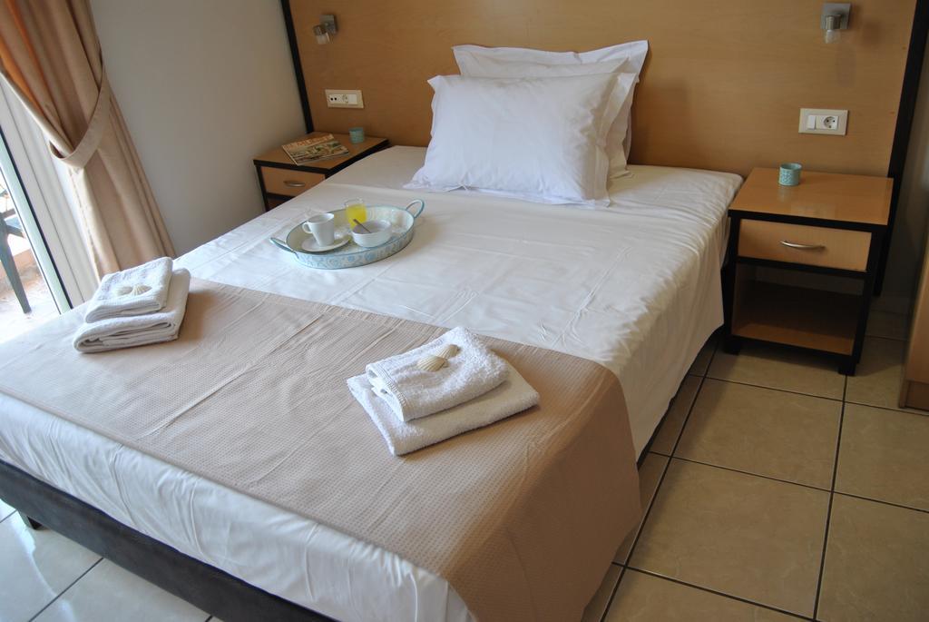 Theofilos City Hotel Chania  Kamer foto